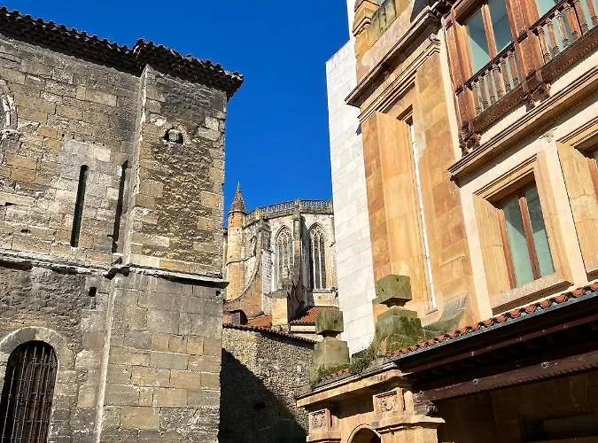 Wamba - La Catedral Apartment *